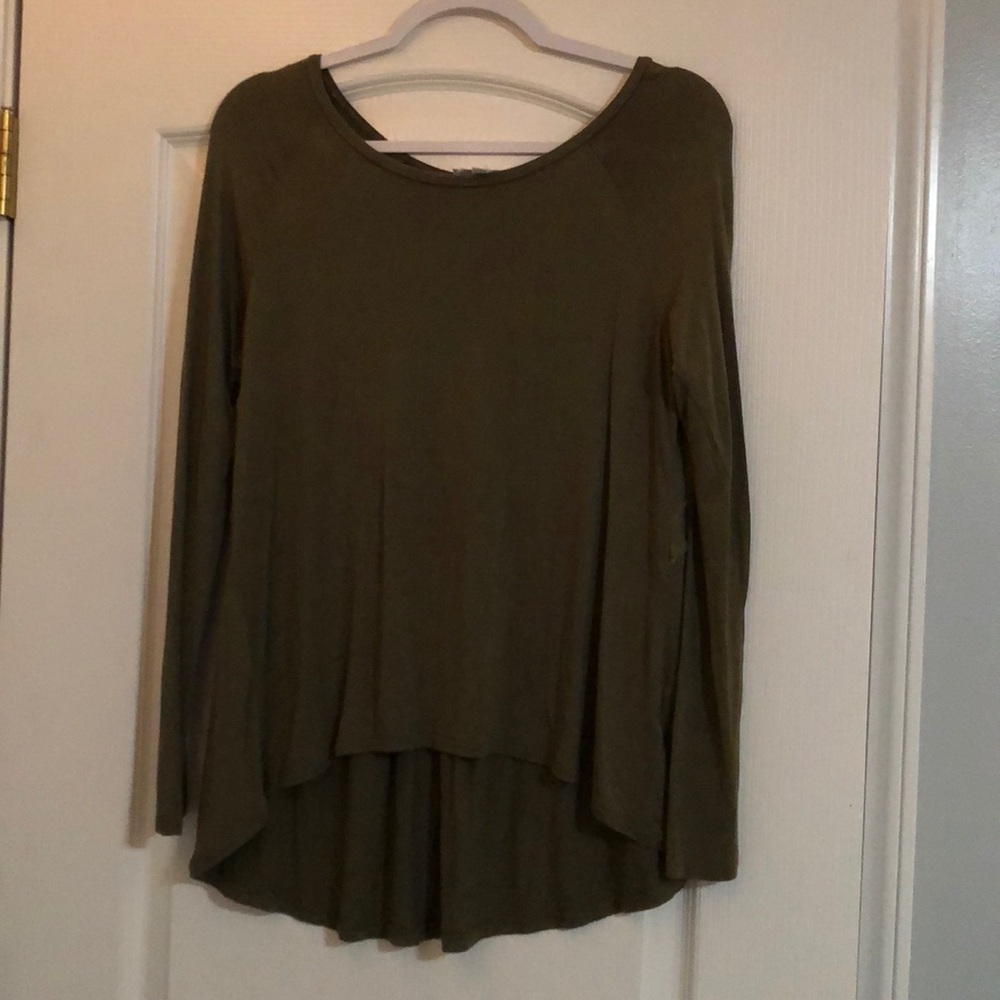 Loose long sleeve shirt